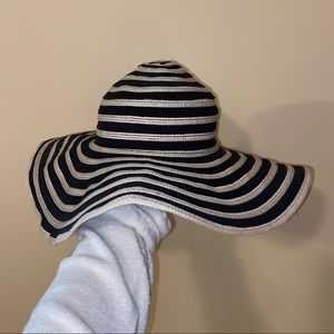 Striped large brim sun hat